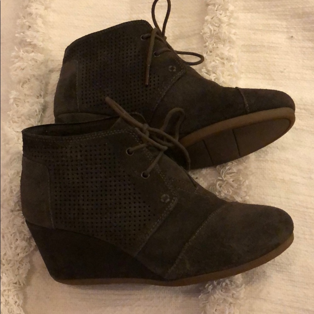 Toms Army Green Wedge Booties